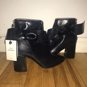 Zara navy booties